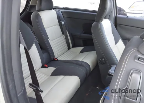 2011 Volvo C30 T5 z USA, uszkodzony, nr VIN YV1672MK4B2242417